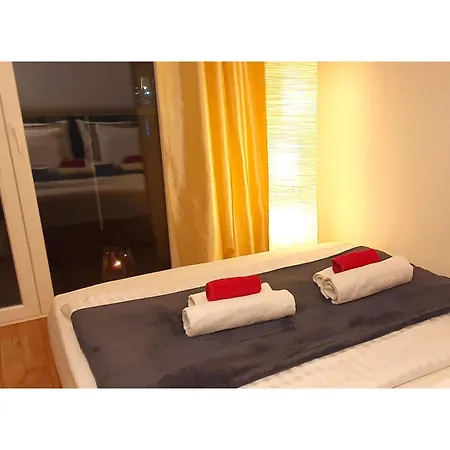 Krakowska Sunny דירה *